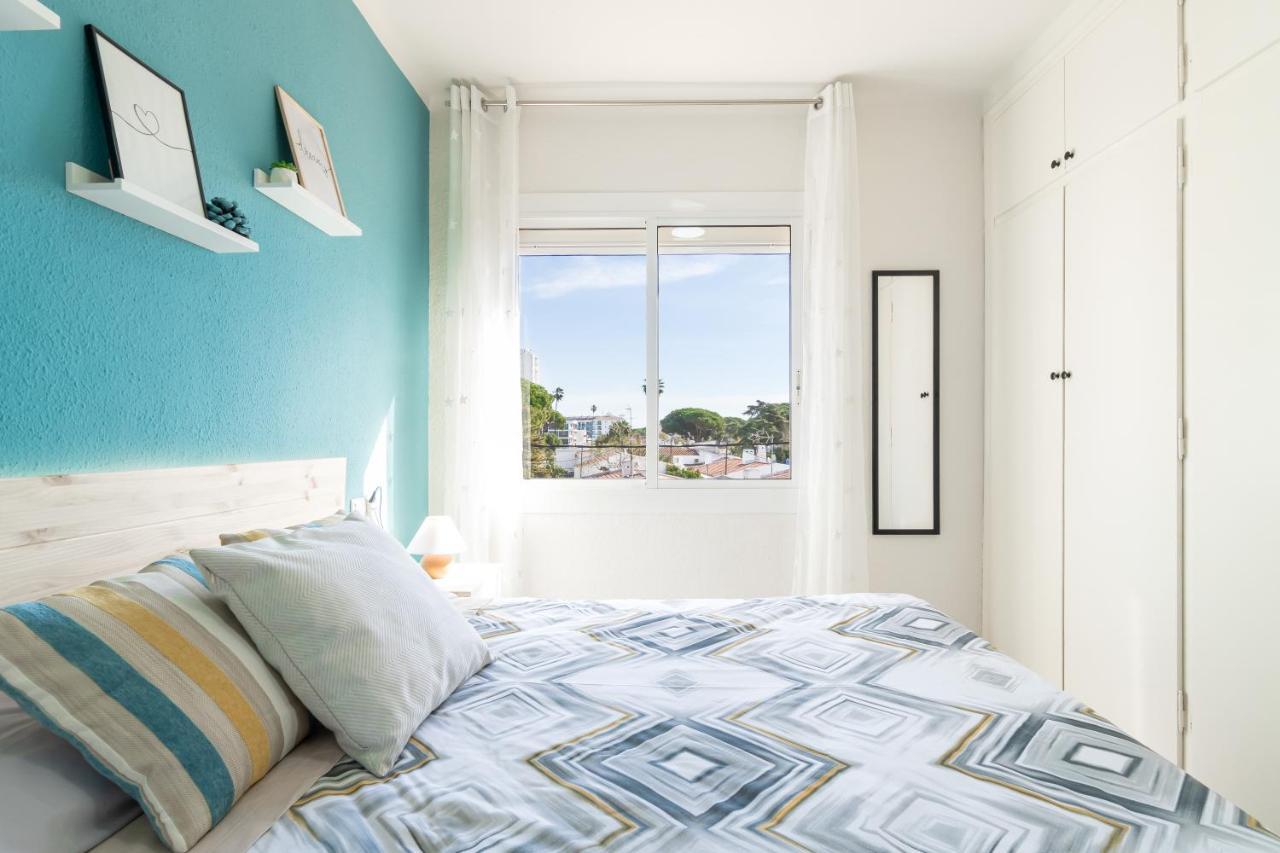 Coastal Paradise & Cozy Home With A 100M From The Beach! カンブリルス エクステリア 写真