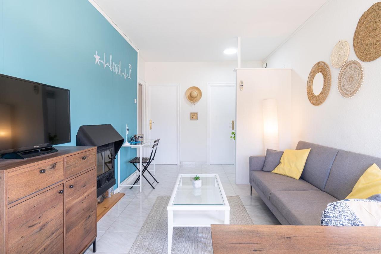 Coastal Paradise & Cozy Home With A 100M From The Beach! カンブリルス エクステリア 写真