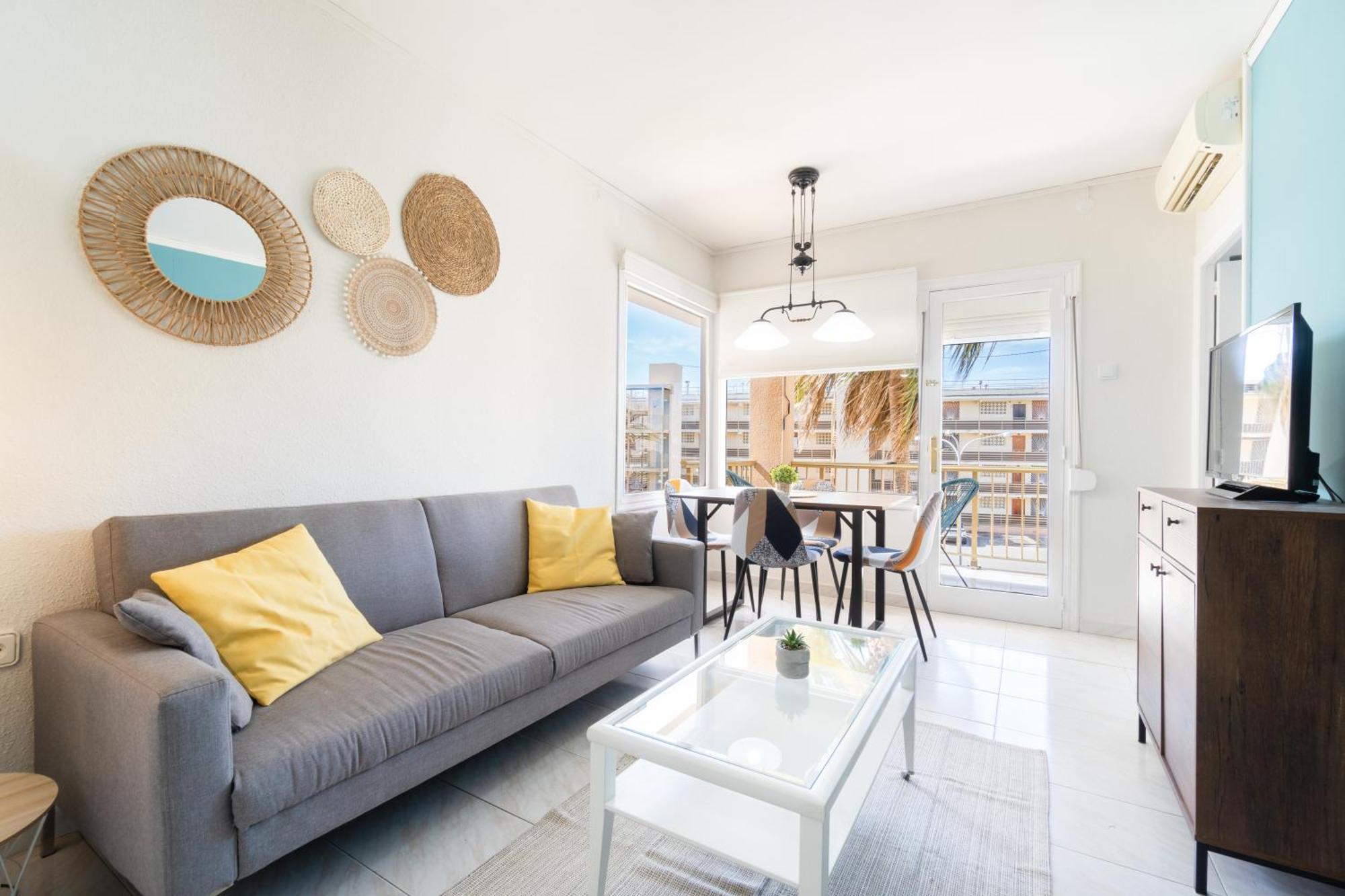 Coastal Paradise & Cozy Home With A 100M From The Beach! カンブリルス エクステリア 写真